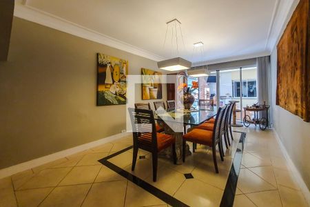 Casa à venda com 320m², 5 quartos e 4 vagasSala de Jantar