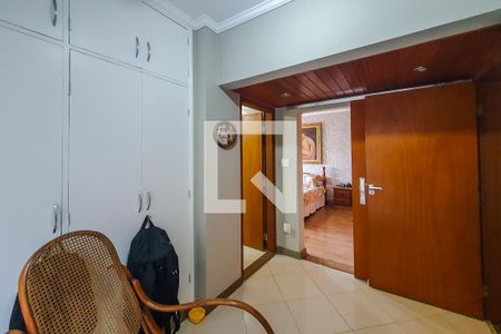 Casa à venda com 320m², 5 quartos e 4 vagasquarto 3 suite Closet