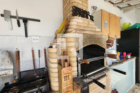 Apartamento à venda com 215m², 3 quartos e sem vaga Apartamento à venda com 215m², 3 quartos e sem vagaÁrea superior