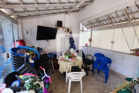 Apartamento à venda com 215m², 3 quartos e sem vaga Apartamento à venda com 215m², 3 quartos e sem vagaÁrea superior