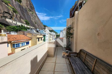 Apartamento à venda com 215m², 3 quartos e sem vaga Apartamento à venda com 215m², 3 quartos e sem vagaSacada Superior