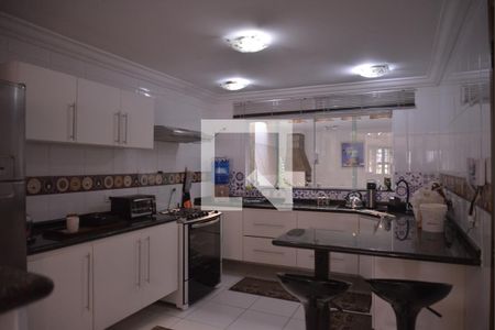 Casa à venda com 205m², 3 quartos e 3 vagasCozinha