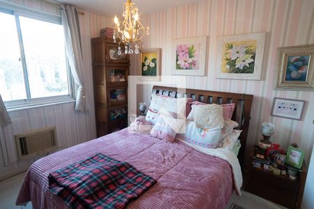 Apartamento à venda com 197m², 3 quartos e 2 vagas Apartamento à venda com 197m², 3 quartos e 2 vagasQuarto 1