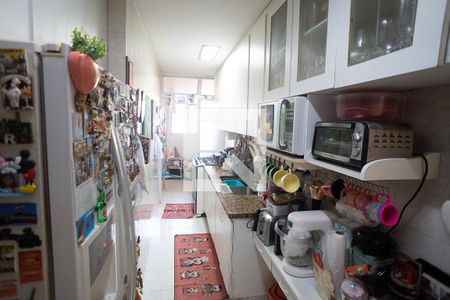 Apartamento à venda com 197m², 3 quartos e 2 vagas Apartamento à venda com 197m², 3 quartos e 2 vagasCozinha