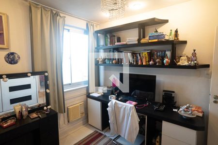 Apartamento à venda com 197m², 3 quartos e 2 vagas Apartamento à venda com 197m², 3 quartos e 2 vagas Quarto 2