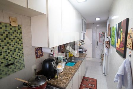 Apartamento à venda com 197m², 3 quartos e 2 vagas Apartamento à venda com 197m², 3 quartos e 2 vagasCozinha