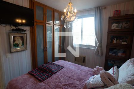 Apartamento à venda com 197m², 3 quartos e 2 vagas Apartamento à venda com 197m², 3 quartos e 2 vagasQuarto 1