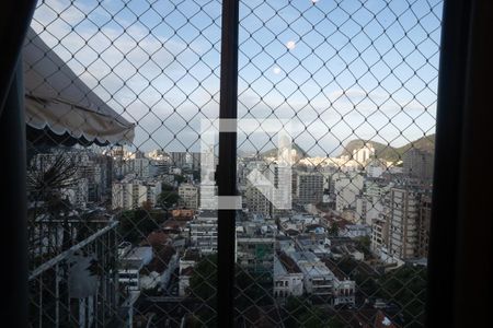 Apartamento à venda com 197m², 3 quartos e 2 vagas Apartamento à venda com 197m², 3 quartos e 2 vagasVista do Quarto 2