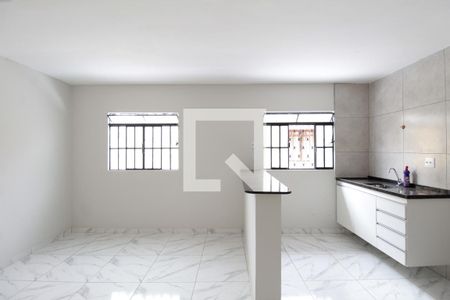 Apartamento para alugar com 85m², 2 quartos e sem vagaCozinha e Área de Serviço