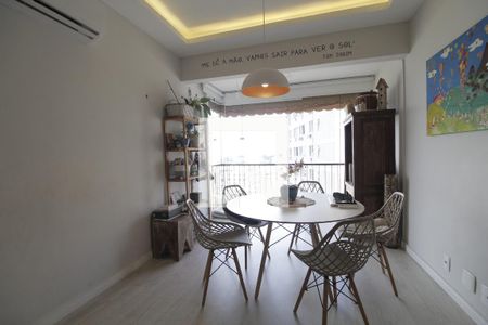 Apartamento à venda com 87m², 3 quartos e 1 vaga Apartamento à venda com 87m², 3 quartos e 1 vagaSala