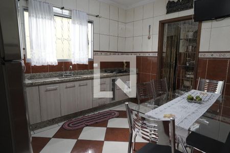 Casa à venda com 203m², 4 quartos e 2 vagasCozinha