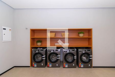 Apartamento à venda com 43m², 2 quartos e sem vagaÁrea comum - Lavanderia