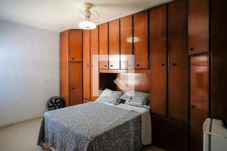 Casa à venda com 146m², 4 quartos e 2 vagasQuarto 1 casa 2