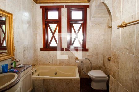 Casa à venda com 170m², 6 quartos e 20 vagasBanheiro