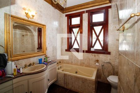 Casa à venda com 170m², 6 quartos e 20 vagasBanheiro