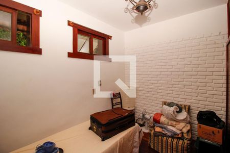 Casa à venda com 170m², 6 quartos e 20 vagasQuarto de Serviço