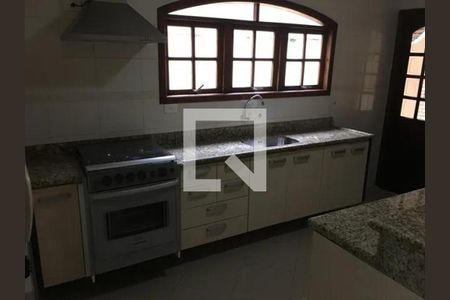 Casa à venda com 180m², 3 quartos e 3 vagas