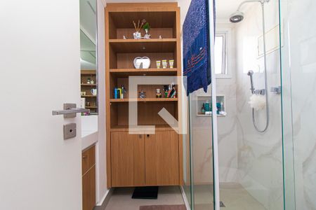 Apartamento à venda com 102m², 2 quartos e 2 vagas Apartamento à venda com 102m², 2 quartos e 2 vagasBanheiro da Suíte 1