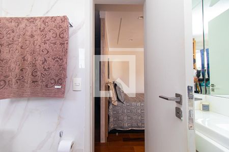 Apartamento à venda com 102m², 2 quartos e 2 vagas Apartamento à venda com 102m², 2 quartos e 2 vagasBanheiro da Suíte 1