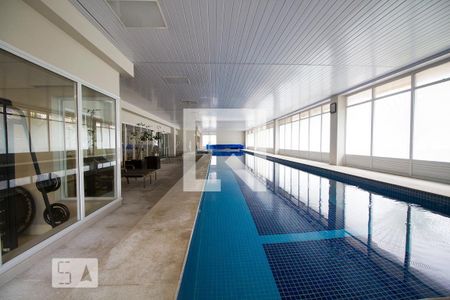 Apartamento à venda com 102m², 2 quartos e 2 vagas Apartamento à venda com 102m², 2 quartos e 2 vagasÁrea comum - Piscina