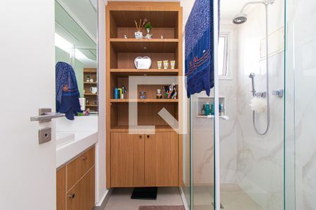 Apartamento à venda com 102m², 2 quartos e 2 vagas Apartamento à venda com 102m², 2 quartos e 2 vagasBanheiro da Suíte 1