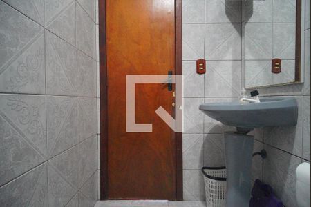 Casa à venda com 82m², 3 quartos e 2 vagas Casa à venda com 82m², 3 quartos e 2 vagasBanheiro