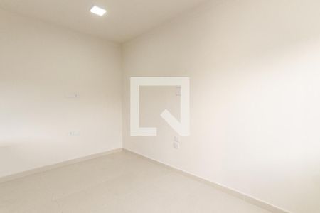 Sala de casa para alugar com 2 quartos, 58m² em Vila Sabrina, São Paulo