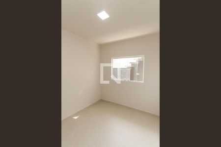 Quarto 2 de casa para alugar com 2 quartos, 58m² em Vila Sabrina, São Paulo