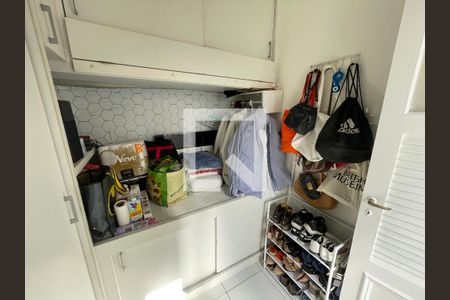 Apartamento à venda com 96m², 3 quartos e 1 vagaÁrea de Serviço