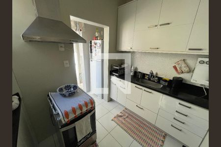 Apartamento à venda com 96m², 3 quartos e 1 vagaÁrea de Serviço