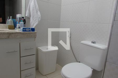 Casa à venda com 237m², 4 quartos e sem vagaBanheiro