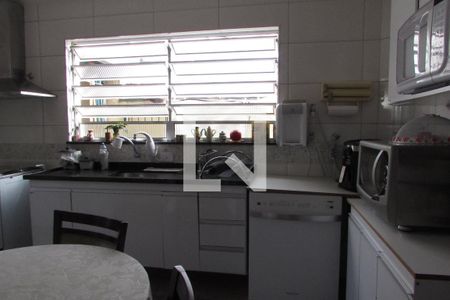 Casa à venda com 237m², 4 quartos e sem vagaCozinha