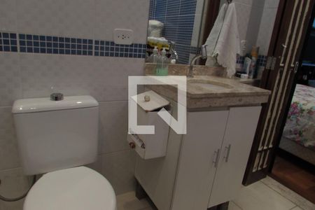 Casa à venda com 237m², 4 quartos e sem vagaBanheiro Suíte 2