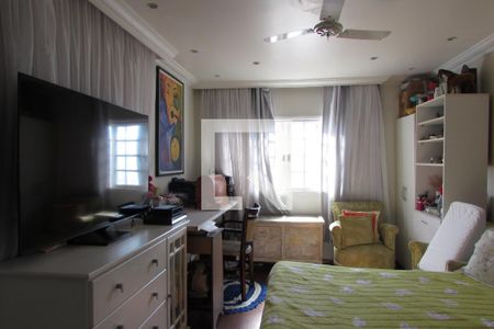 Casa à venda com 237m², 4 quartos e sem vagaSuíte térrea