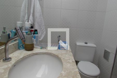 Casa à venda com 237m², 4 quartos e sem vagaBanheiro