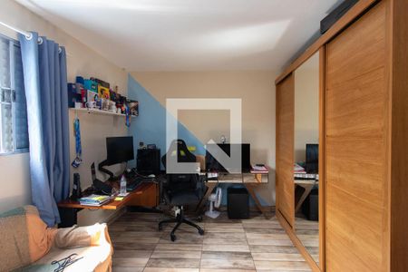 Casa à venda com 78m², 4 quartos e 2 vagasQuarto 4