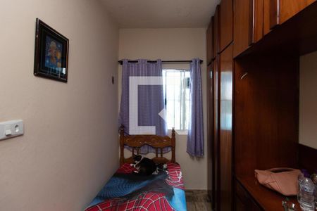 Casa à venda com 78m², 4 quartos e 2 vagasQuarto 2