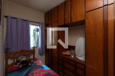 Casa à venda com 78m², 4 quartos e 2 vagasQuarto 2