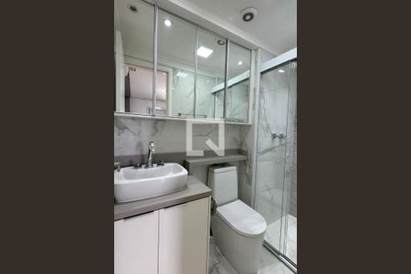 Apartamento à venda com 74m², 2 quartos e 2 vagasBanheiro da Suíte 1