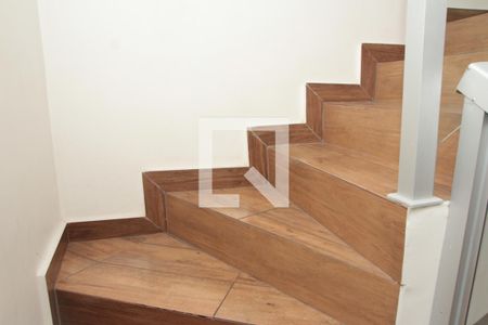 Casa à venda com 117m², 3 quartos e 3 vagasEscada