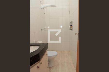 Casa à venda com 117m², 3 quartos e 3 vagasBanheiro