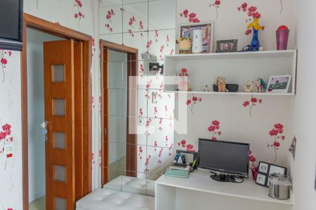 Casa à venda com 100m², 3 quartos e 2 vagasQuarto 2