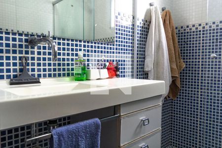 Casa à venda com 100m², 3 quartos e 2 vagasBanheiro