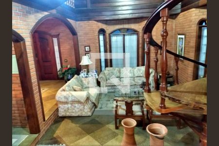 Casa à venda com 390m², 4 quartos e 4 vagasSala