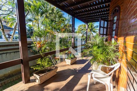 Casa à venda com 390m², 4 quartos e 4 vagasVaranda