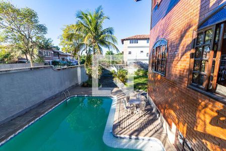 Casa à venda com 390m², 4 quartos e 4 vagasÁrea externa