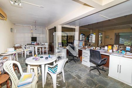 Casa à venda com 390m², 4 quartos e 4 vagasÁrea comum