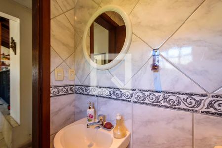 Casa à venda com 600m², 5 quartos e 3 vagas Casa à venda com 600m², 5 quartos e 3 vagasLavabo