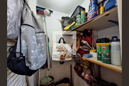 Apartamento à venda com 77m², 3 quartos e sem vagaBanheiro de serviço