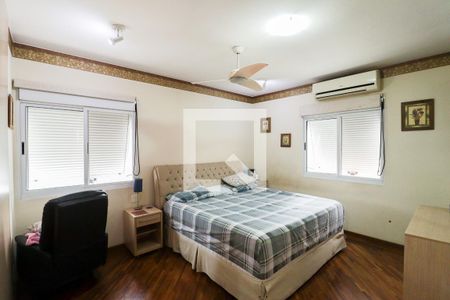 Casa à venda com 396m², 4 quartos e 2 vagasSuíte